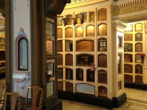 columbarium meaning in tagalog|KOLUMBARYO: Tagalog.
